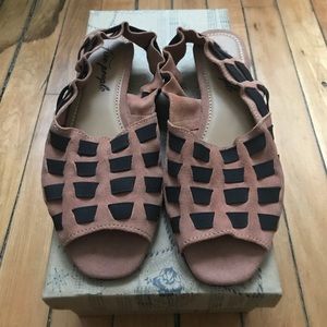 Free People brand new Swift Mini Wedge blush suede