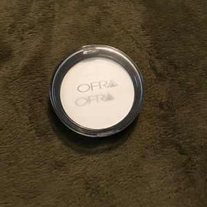 Ofra pressed powder oil control