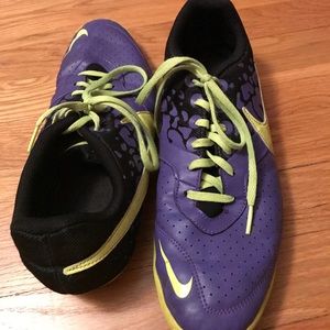 Nike Size 10.5 Futsol Cleats Shoes