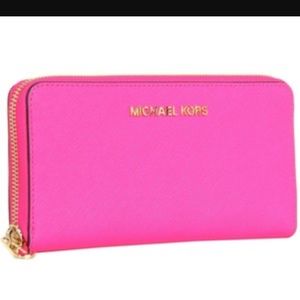 Michael Kors pink wallet
