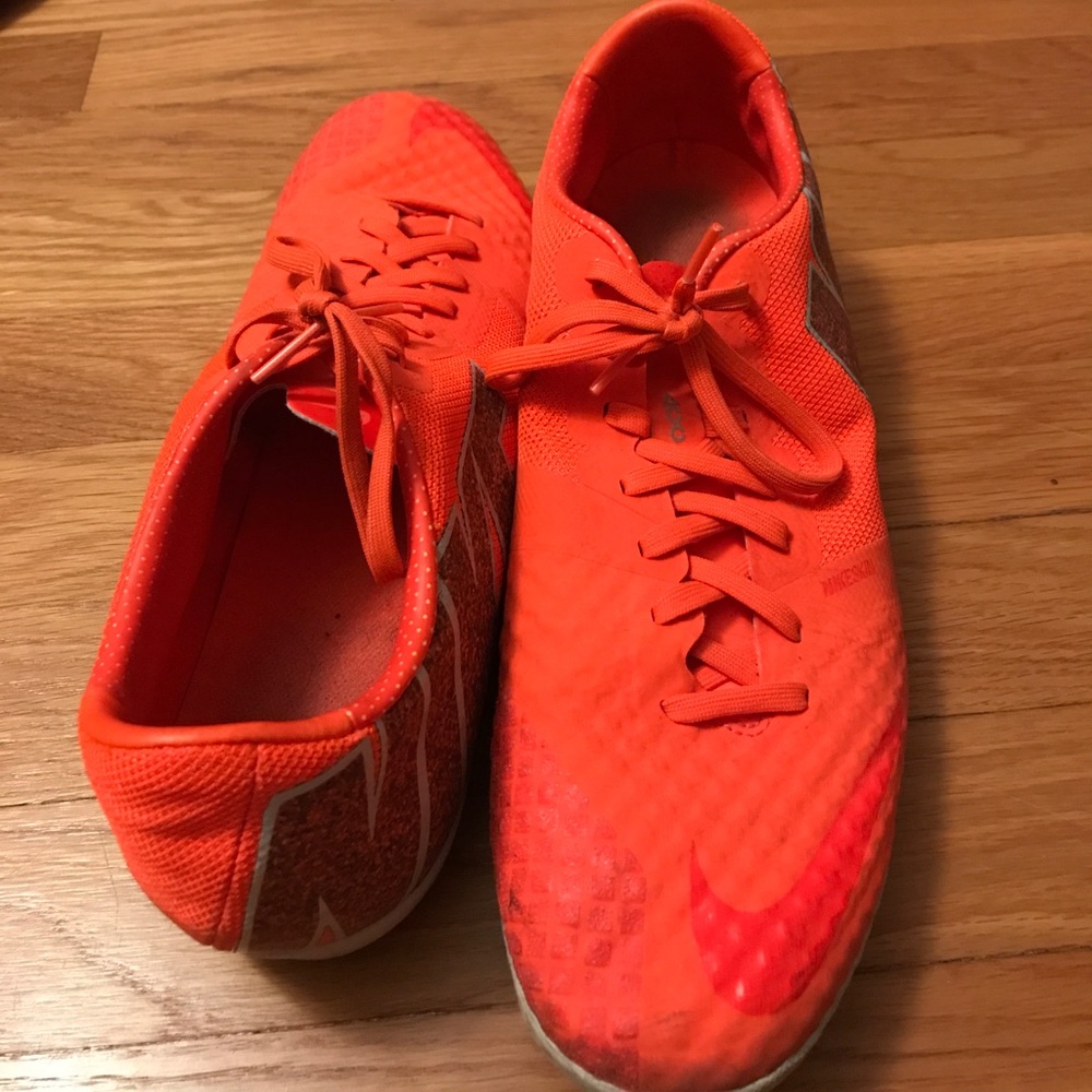 Nike Size 10 Turf Soccer Cleats