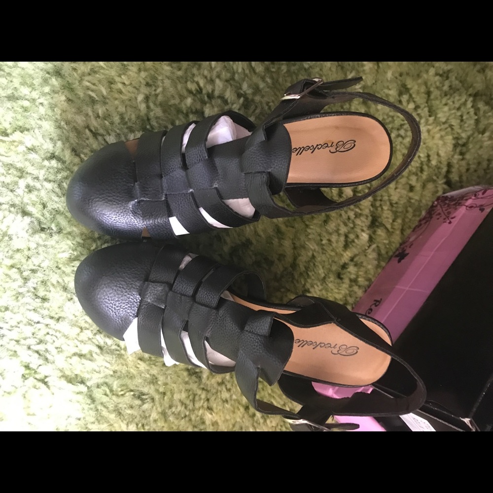 Black wedge strap shoes 7 1/2