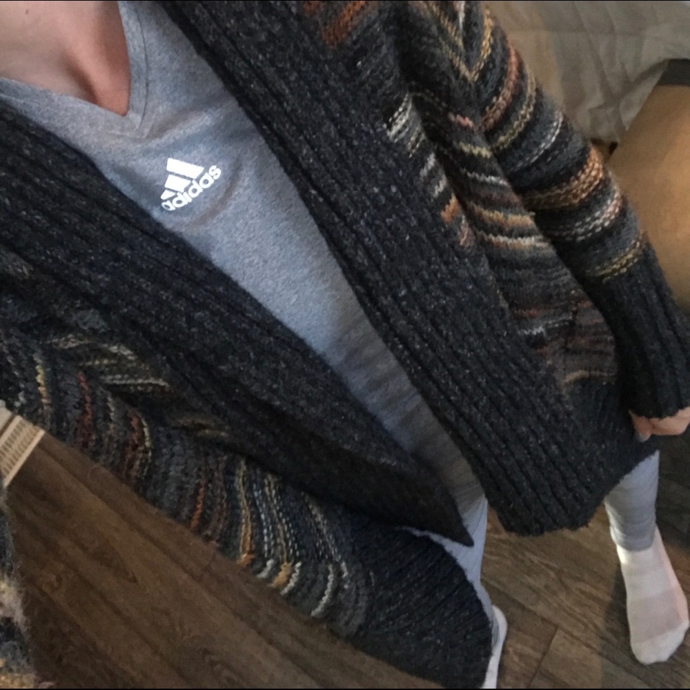 Line Cardigan knit sweater
