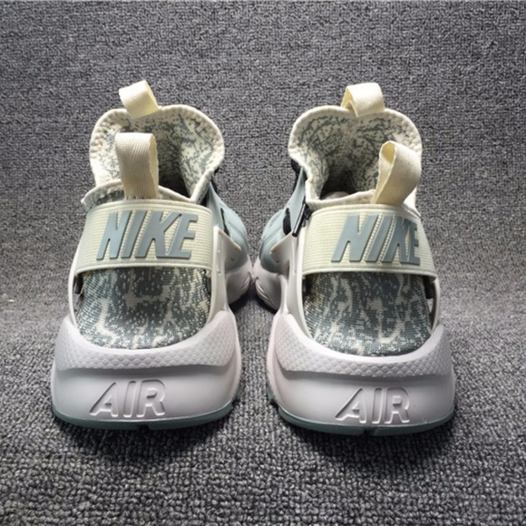 NIKE AIR HUARACHE RUN main image 5