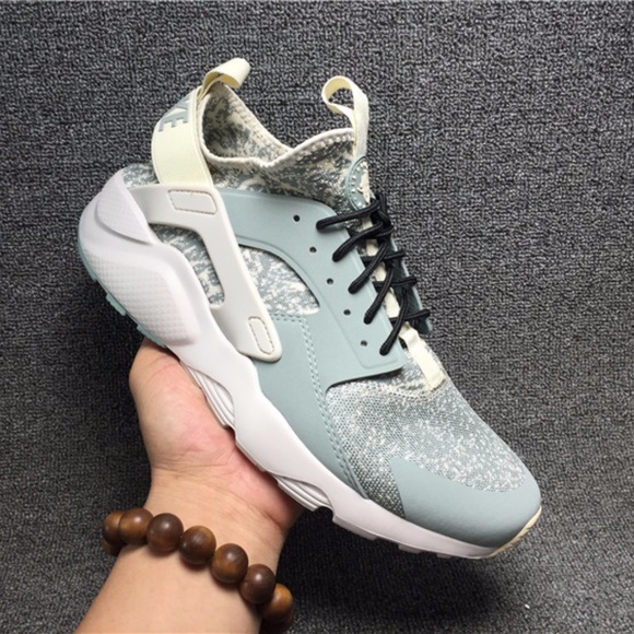 NIKE AIR HUARACHE RUN main image 4