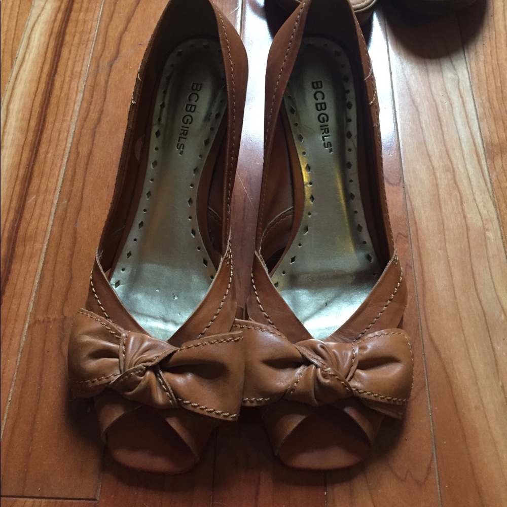 BCBG Open toe wedges