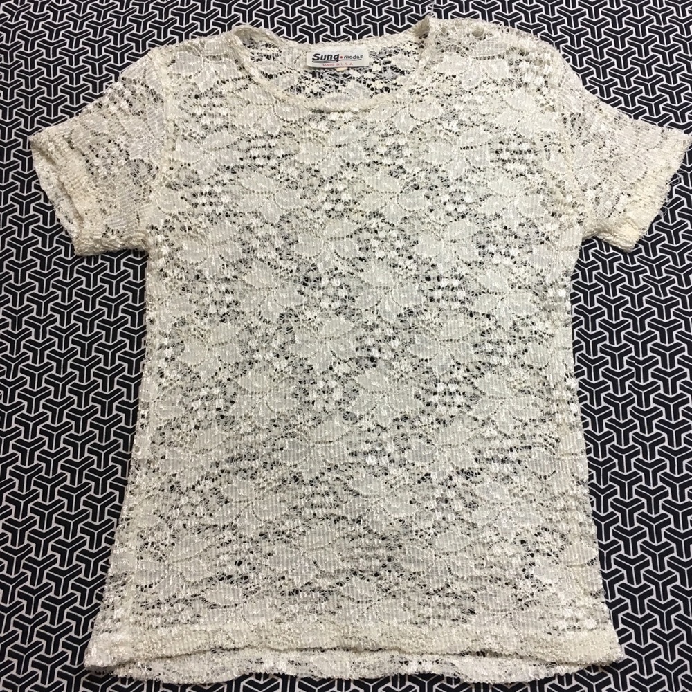 🔥$10 SALE🔥 VTG Lace Tee