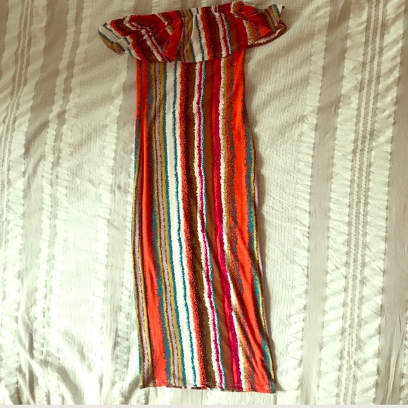 Beautiful, soft multicolor dress with flowy top - Picture 2 of 3