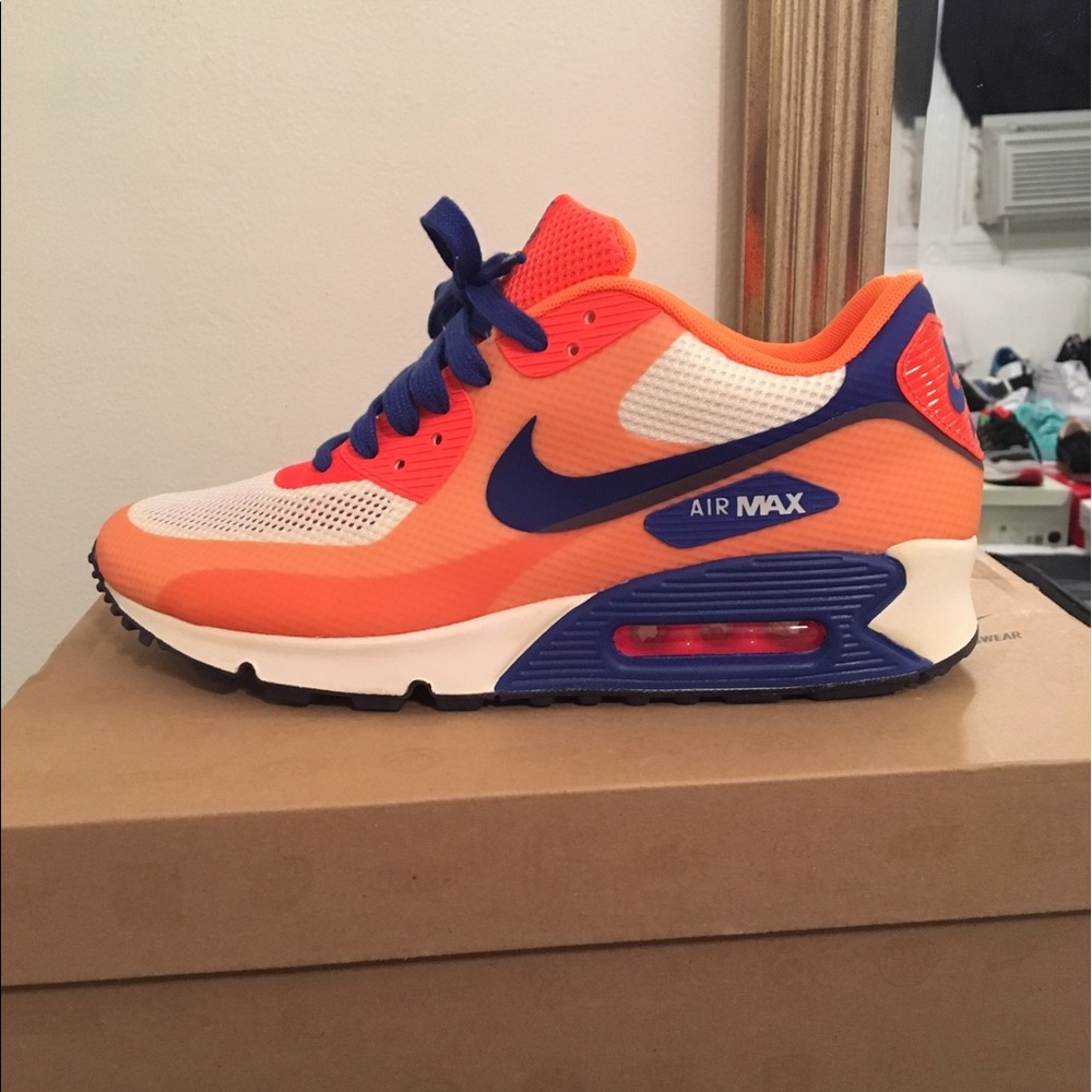 Air Max 90 Hype Premium.  SIZE Women's 10, Men's 8
