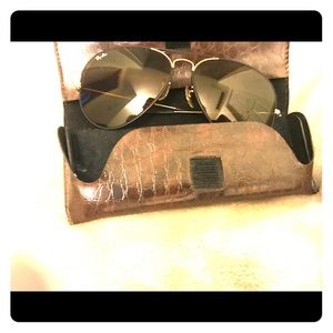 Ray Ban aviator sun glasses