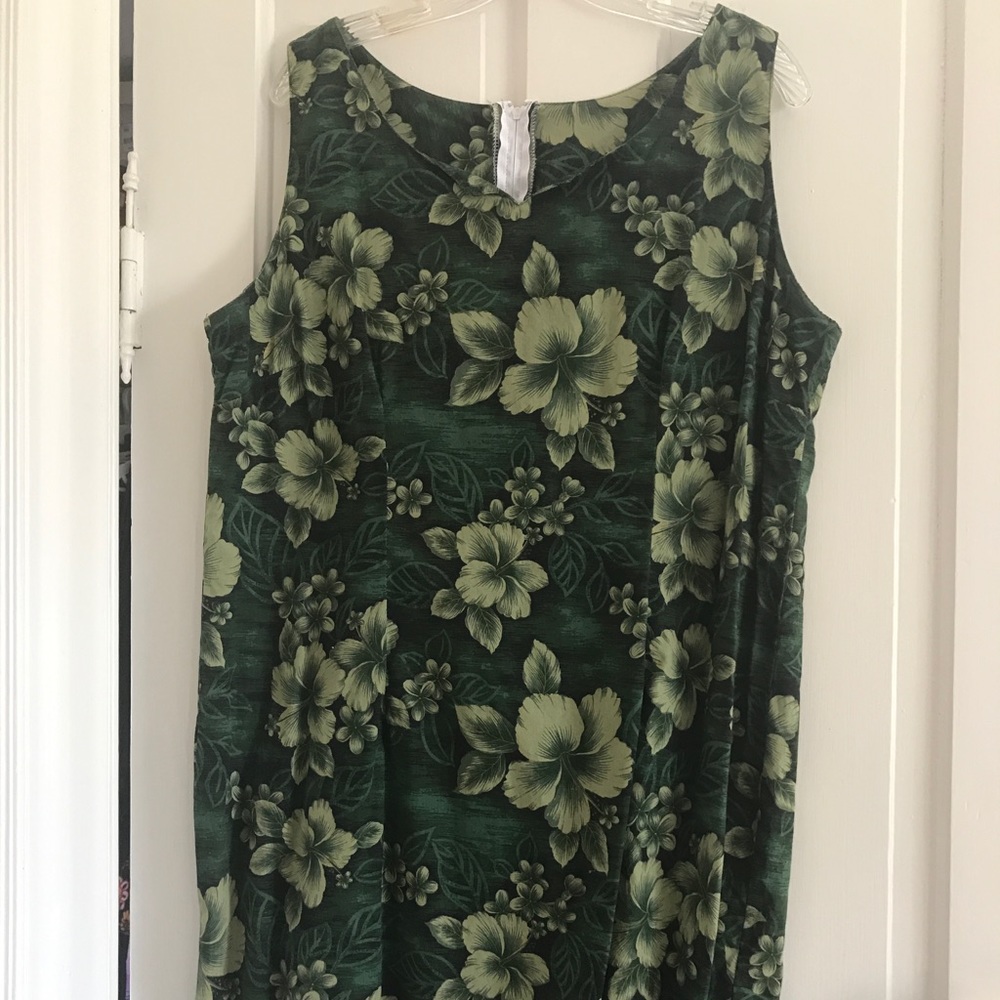 Sleeveless dress