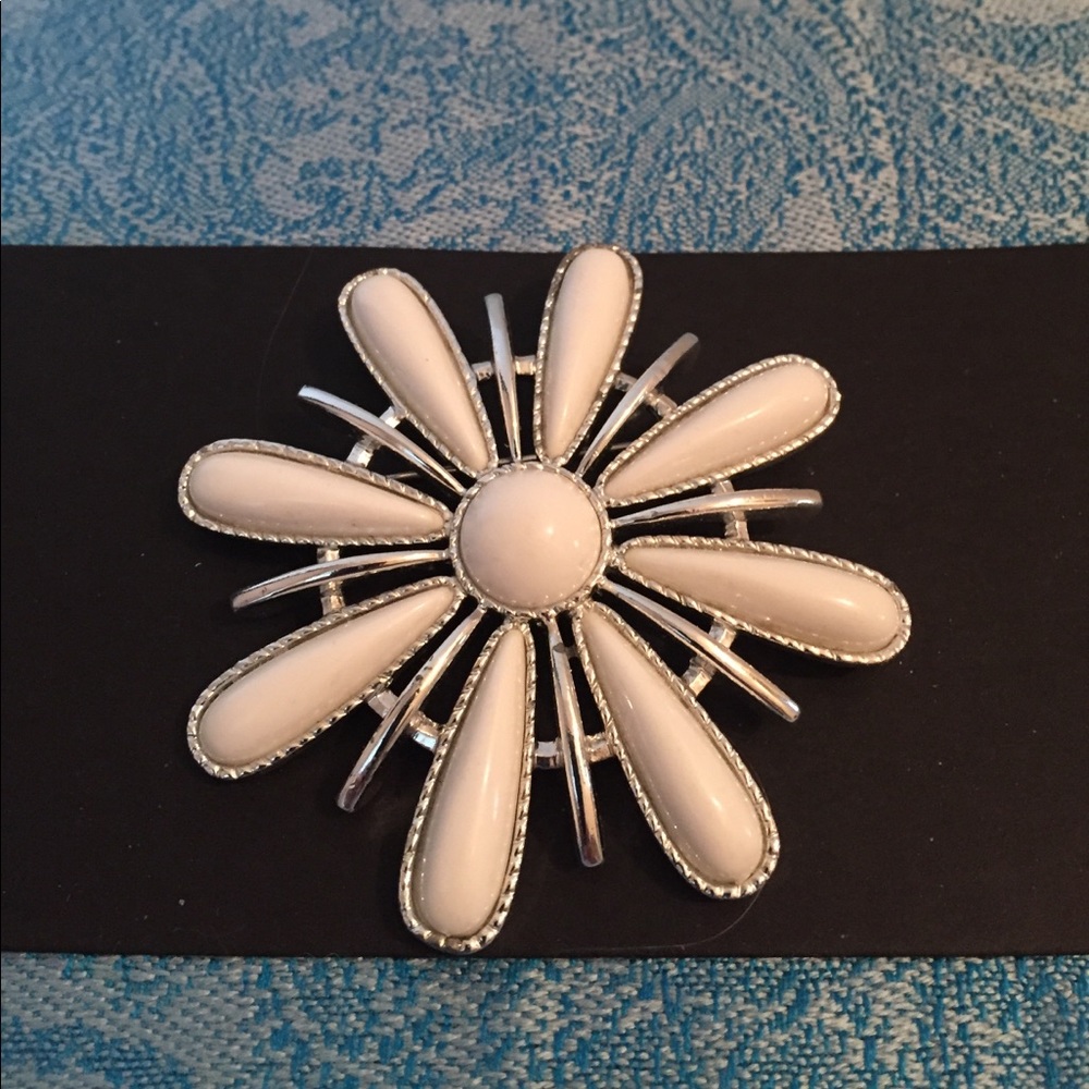 Vintage Coventry Flower Power Pin