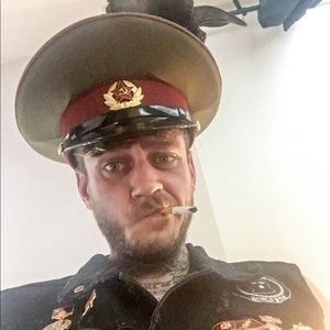 Meet your Posher, Travis