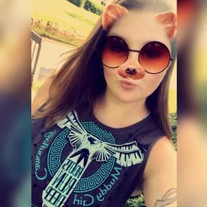 Meet your Posher, Kayla