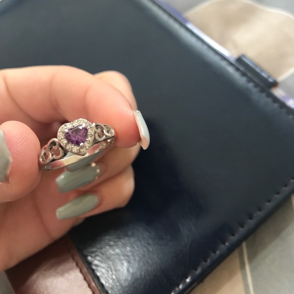 Silver ring - Picture 2 of 4