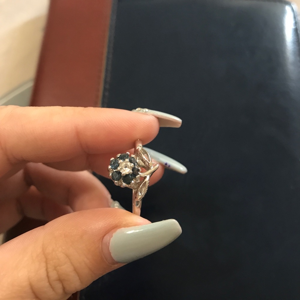 Beautiful flower ring