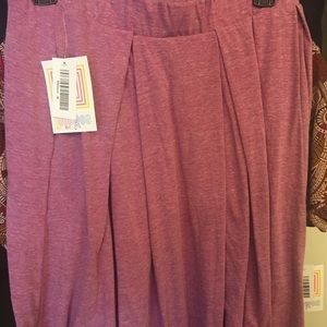 Brand new Lularoe Madison w tags! IT HAS POCKETS!!