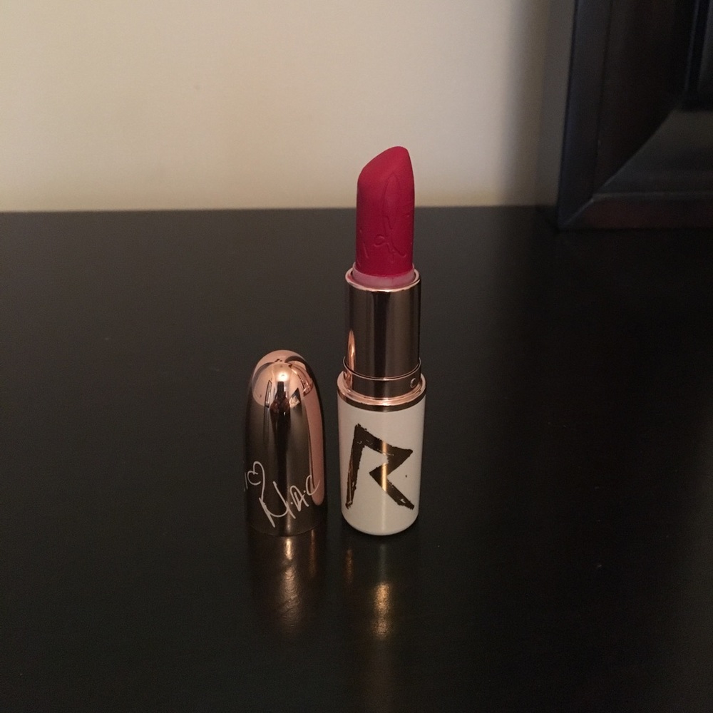 MAC Lipstick RiRi Woo