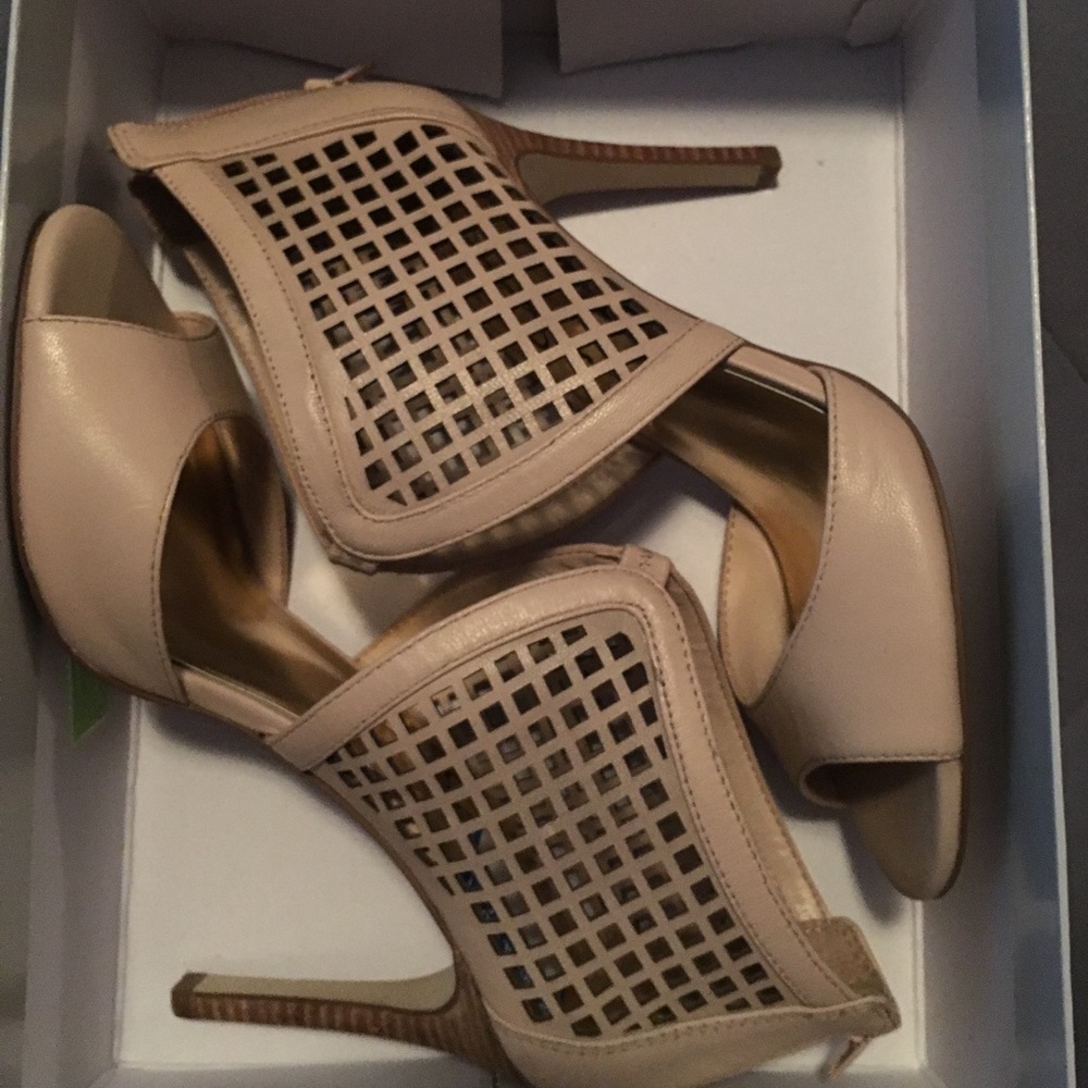Perfect condition Jessica Simpson pink pumps