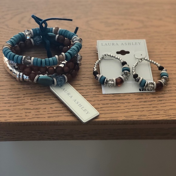 Beaded Silver and Turquoise Jewelry Set - Picture 1 of 1