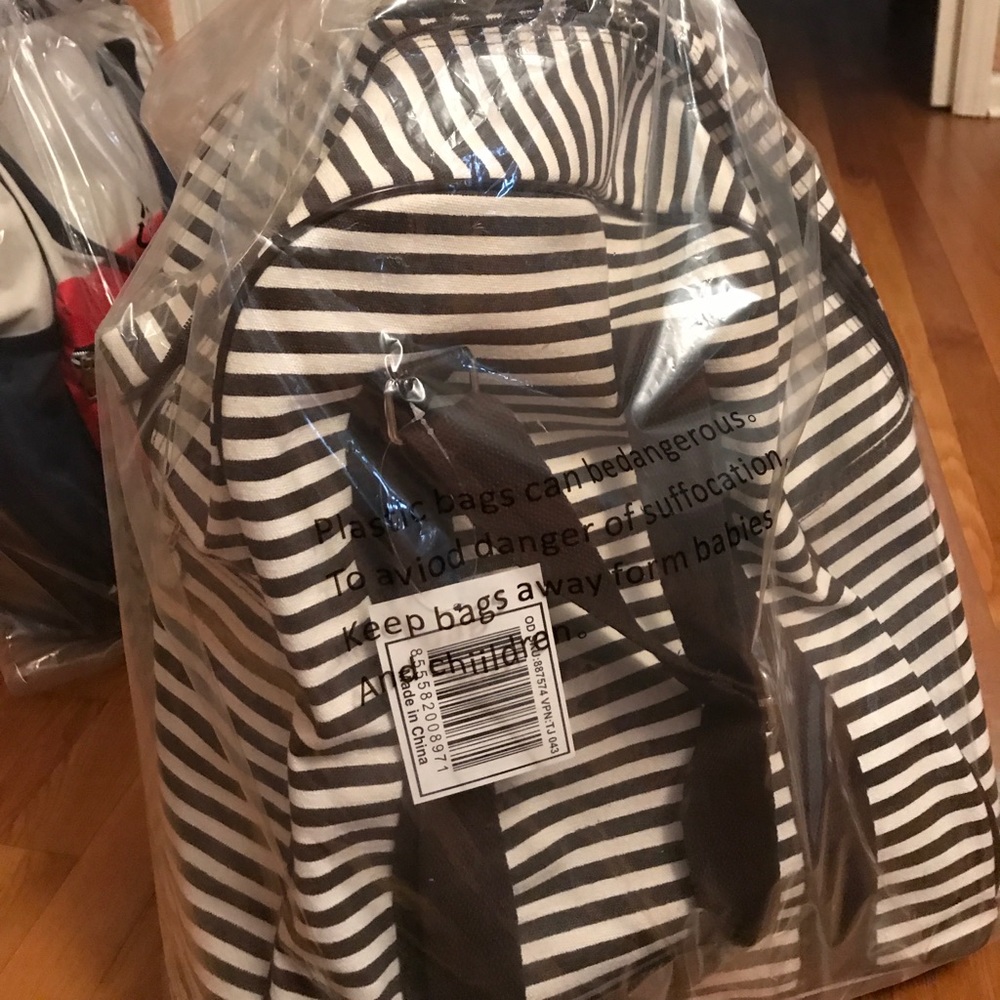 Brand New Travel Set Brown Khaki Stripe On Wheels