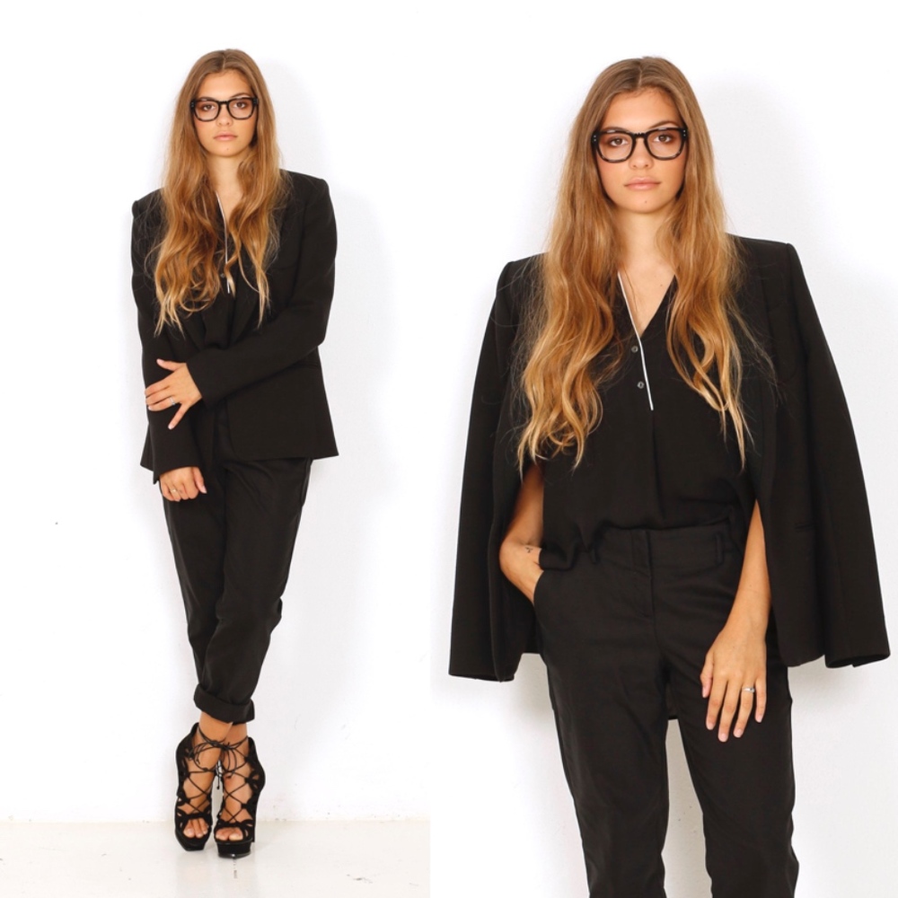 Classic Theory Black Blazer sz 8