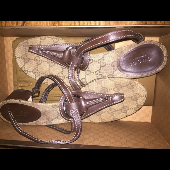 gucci sandals poshmark