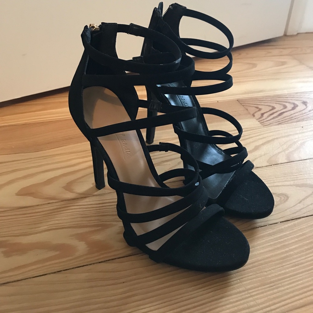 Black heels ⭐️Brand new!⭐️