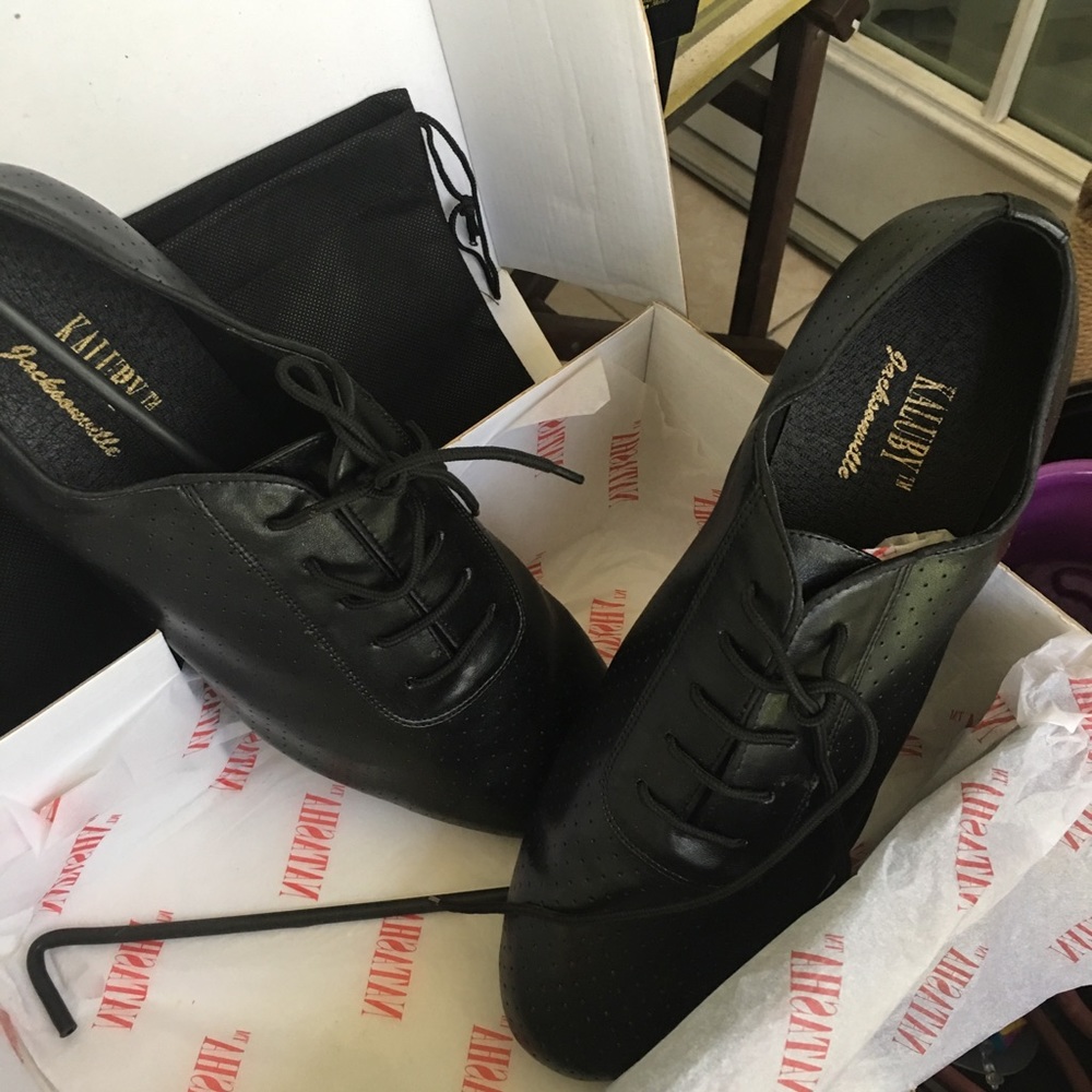 Natasha Dance Shoes NWT
