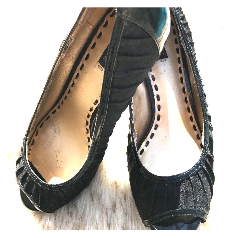Black lace peep toe heels