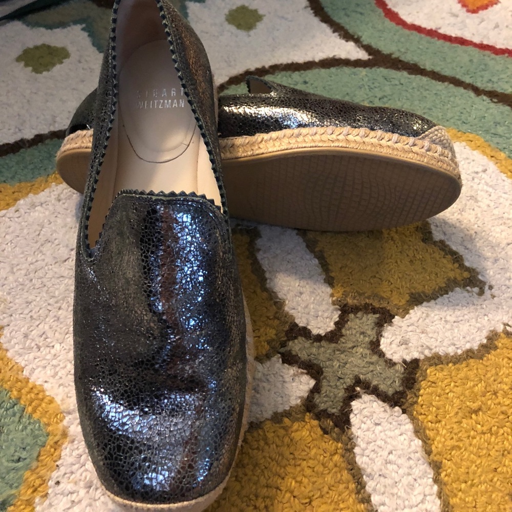 Stuart Weitzman Silver espadrilles. Sz 5. EUC!
