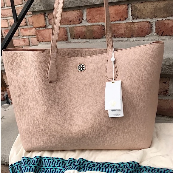 Tory Burch Perry Tote ✨PM EDITOR✨ & HOST PICKS😱 - Picture 3 of 8