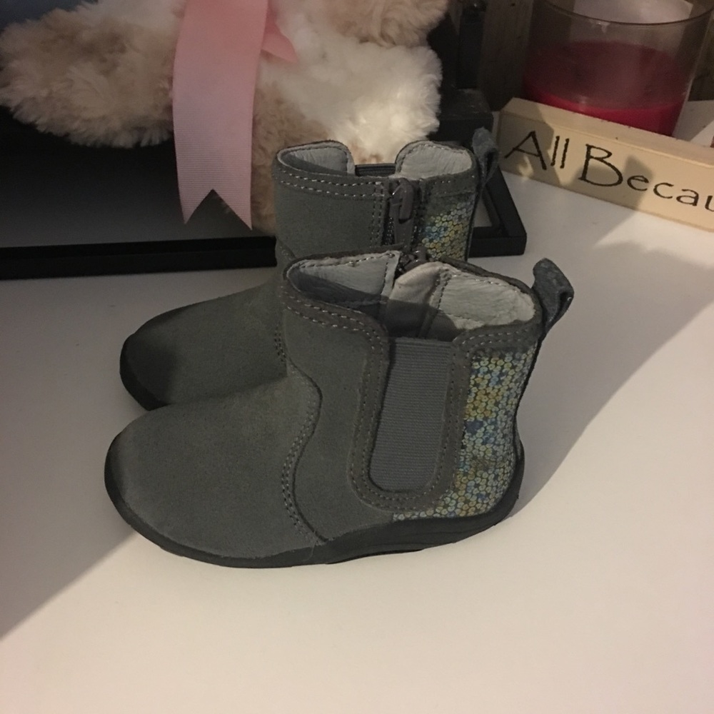 Stride Rite toddler short boots size 6