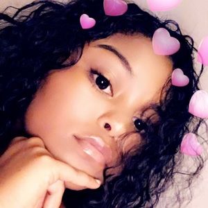 Meet your Posher, Johnay