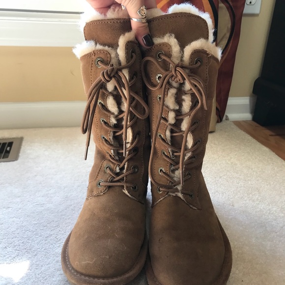 BearPaw Shoes - BearPaw lace up winter boots! Only worn once size7