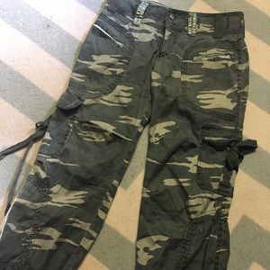 Fashion Magazine Camo capris