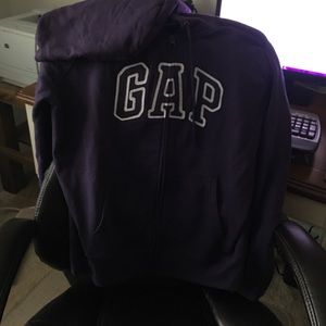 GAP sweatshirt