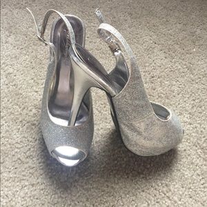 Glitter platform heels ✨