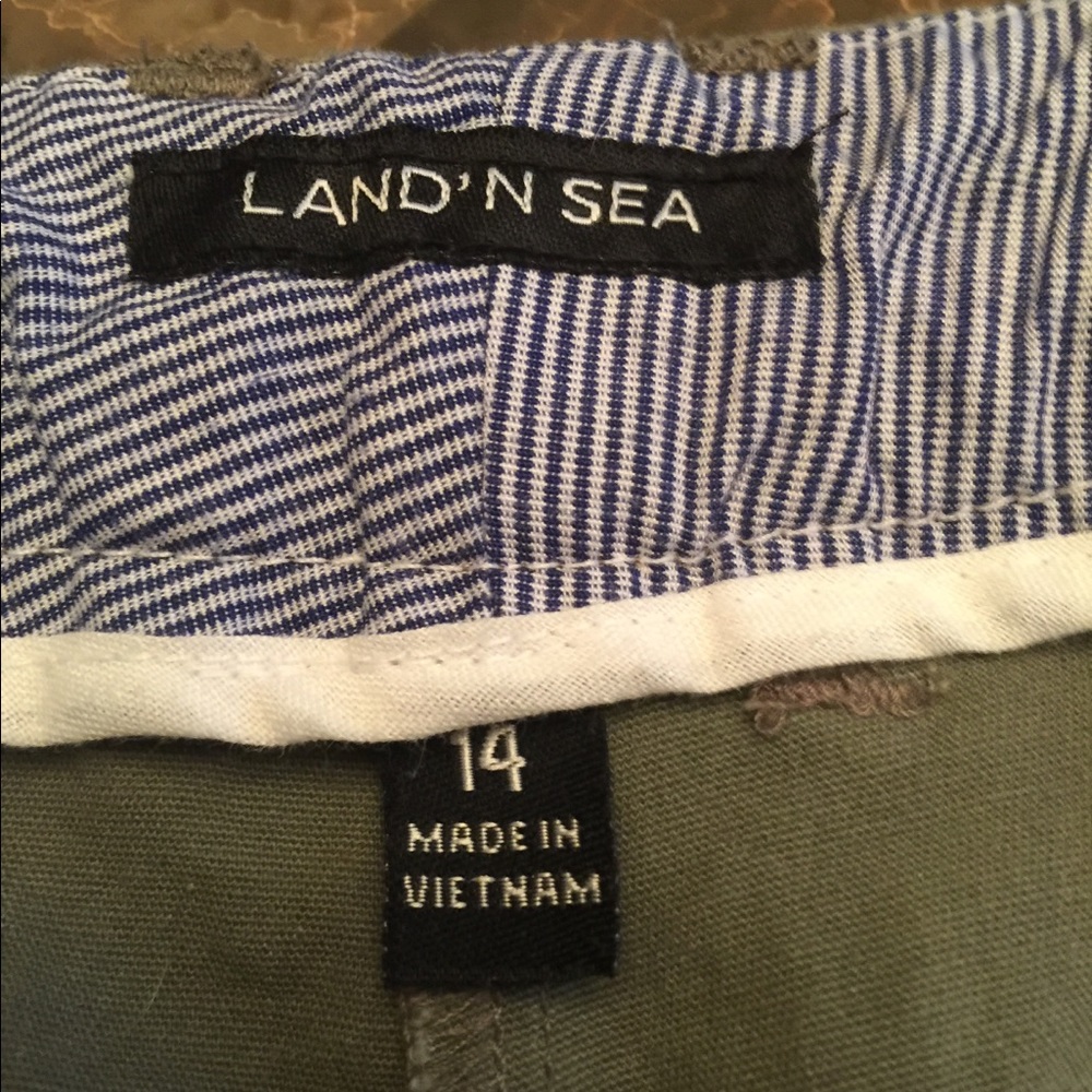 LAND N SEA sz 14 shorts