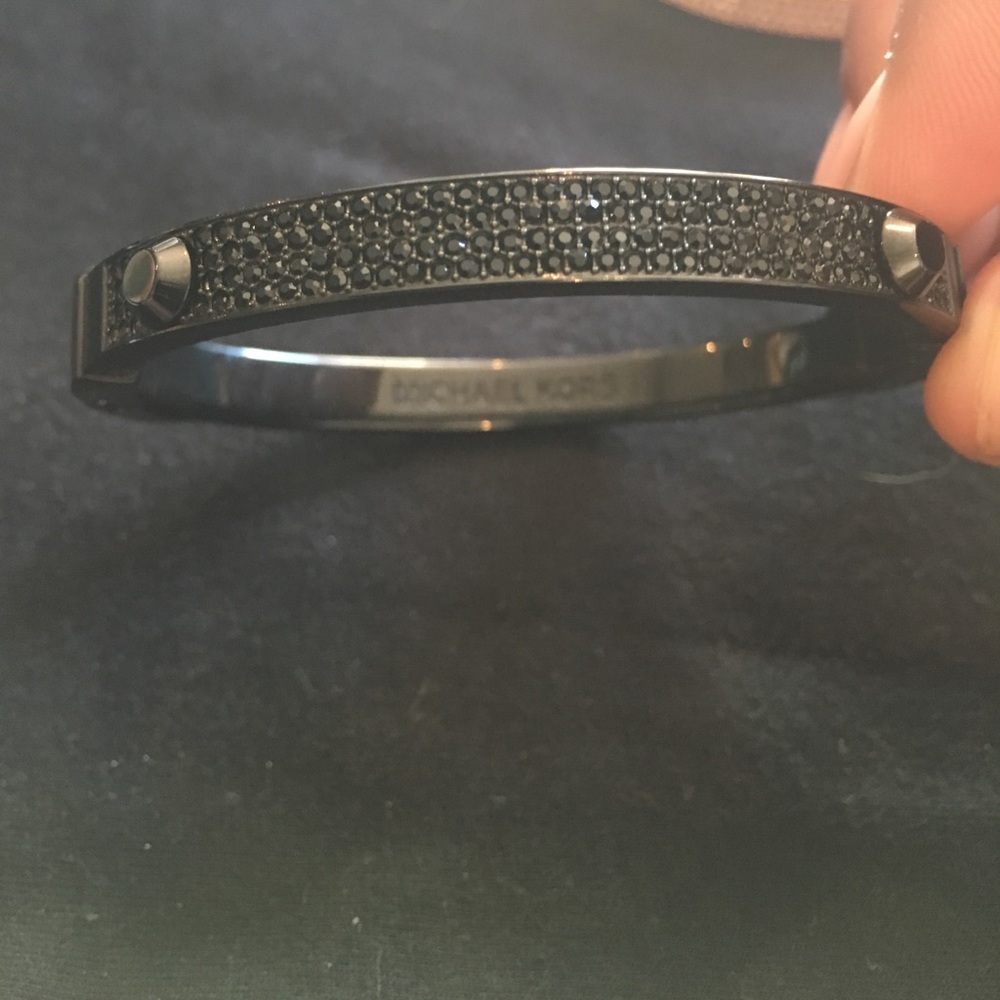MK Cuff - Picture 2 of 3