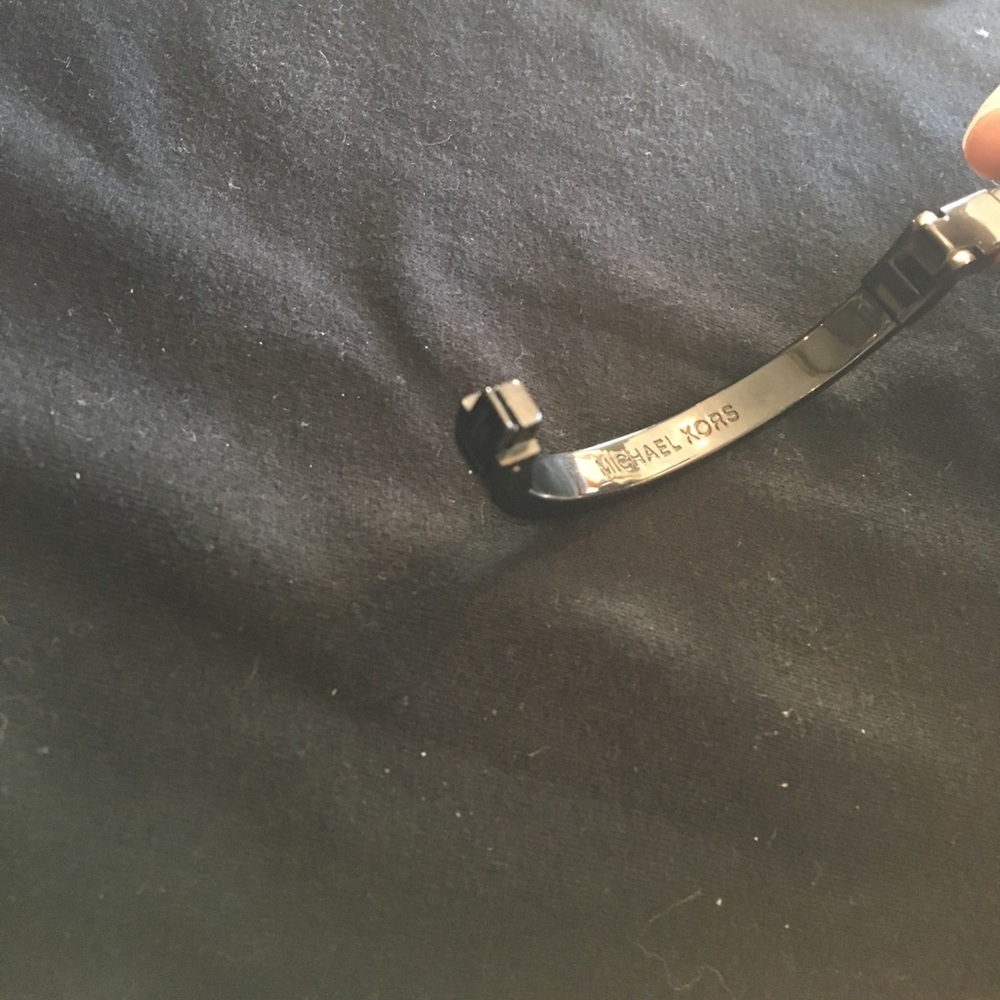 MK Cuff - Picture 3 of 3