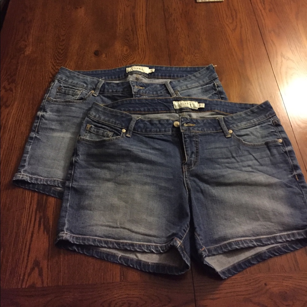 Torrid jean shorts (2)