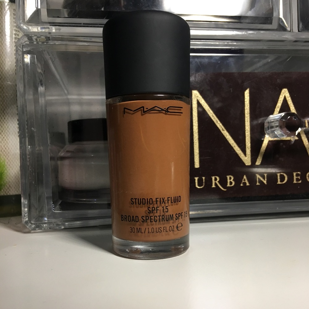 MAC Studio Fix Fluid NW50