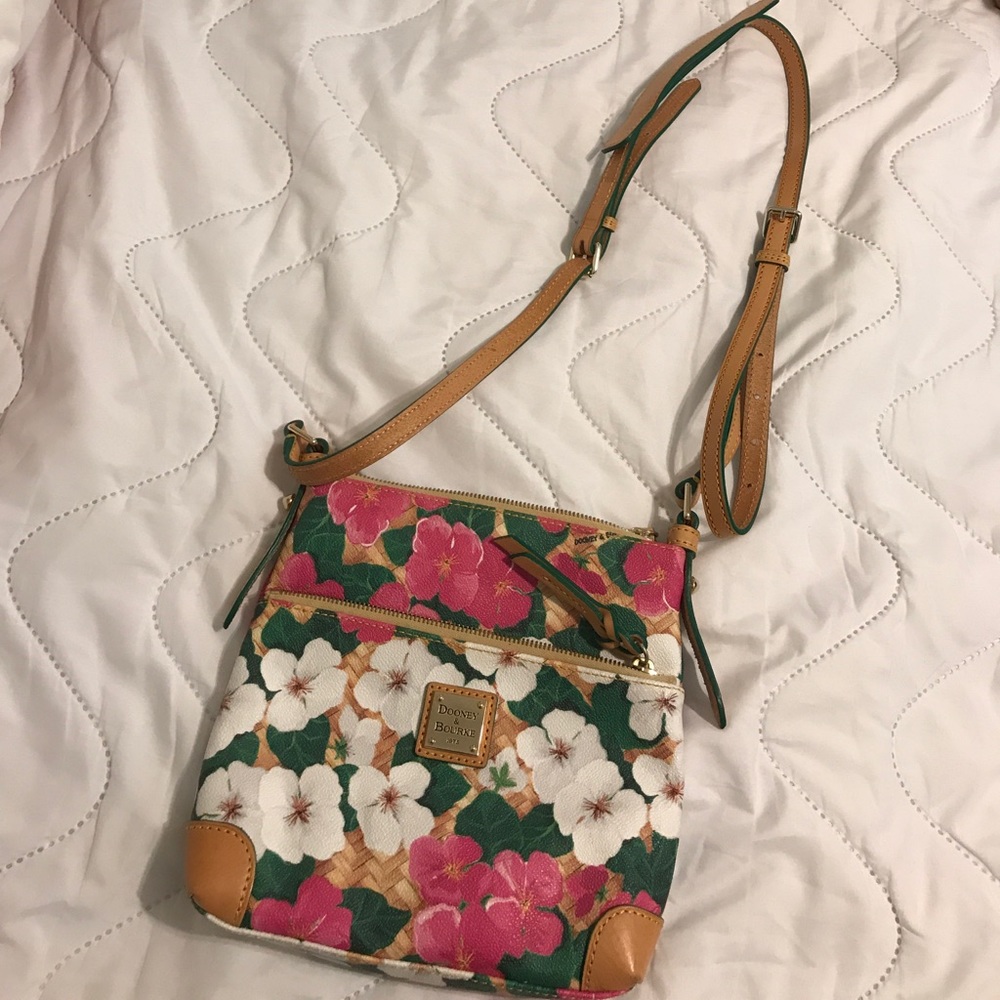 Dooney and bourke purse