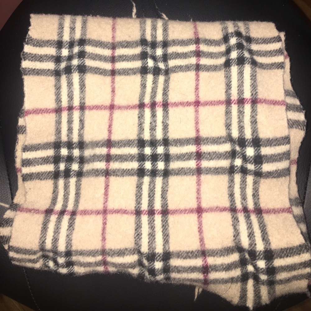 AUTHENTIC BURBERRY SCARF
