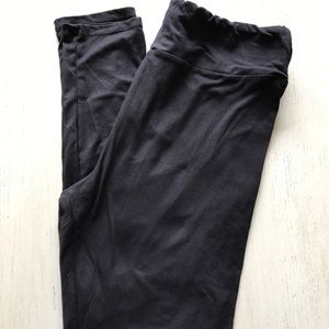 LuLaRoe Black TC leggings