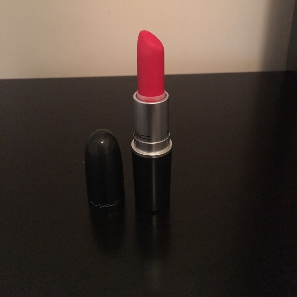 MAC Lipstick Lady Danger