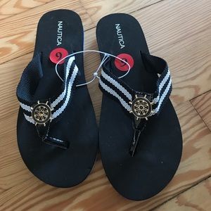 ❗️Bundle 3/$20❗️Nautica flip flops