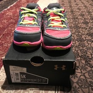 Girls underarmour shoes