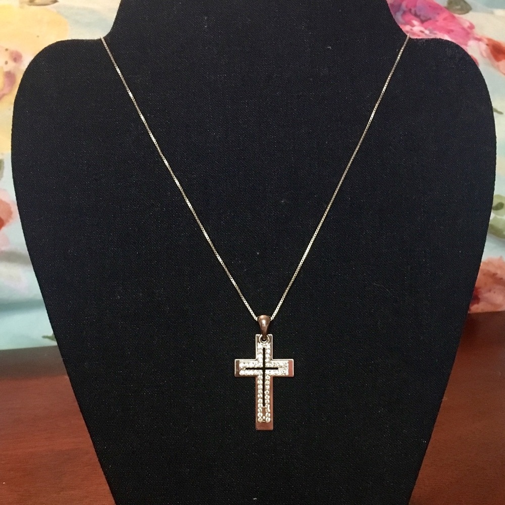 Silver cross pendant necklace